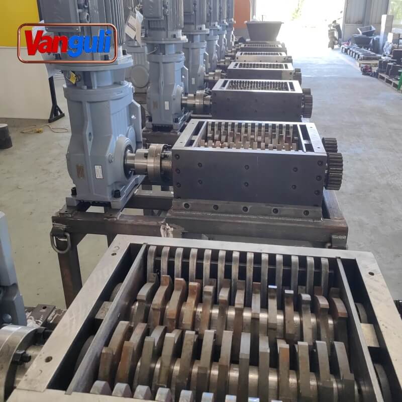 Double Shaft Shredder Machines For Wood And Plastic