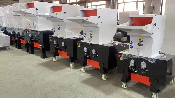 Plastic Crushing Machine