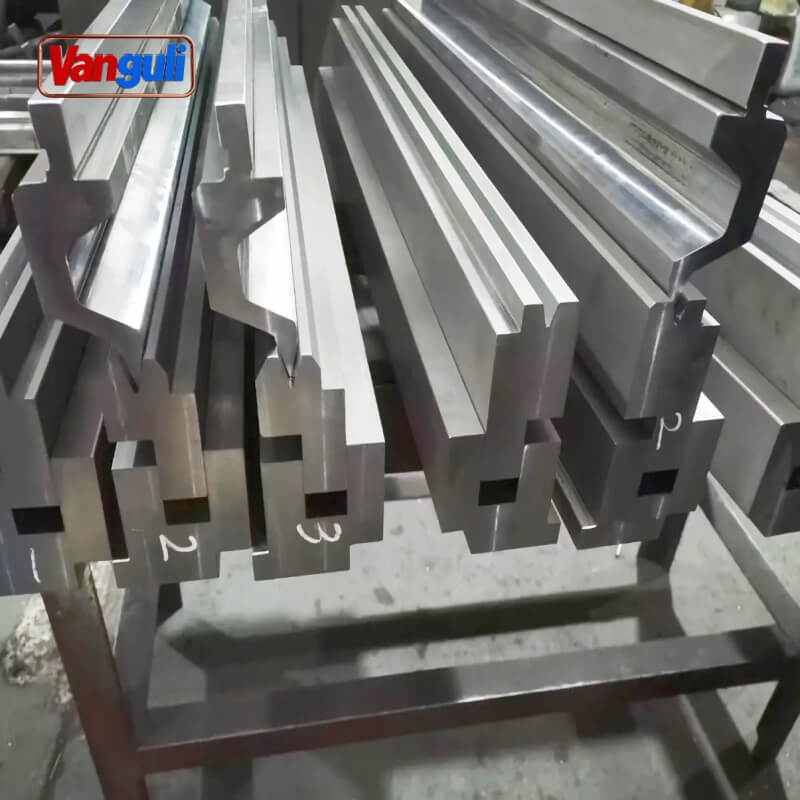 Hemming Tollings of CNC Press Brakes